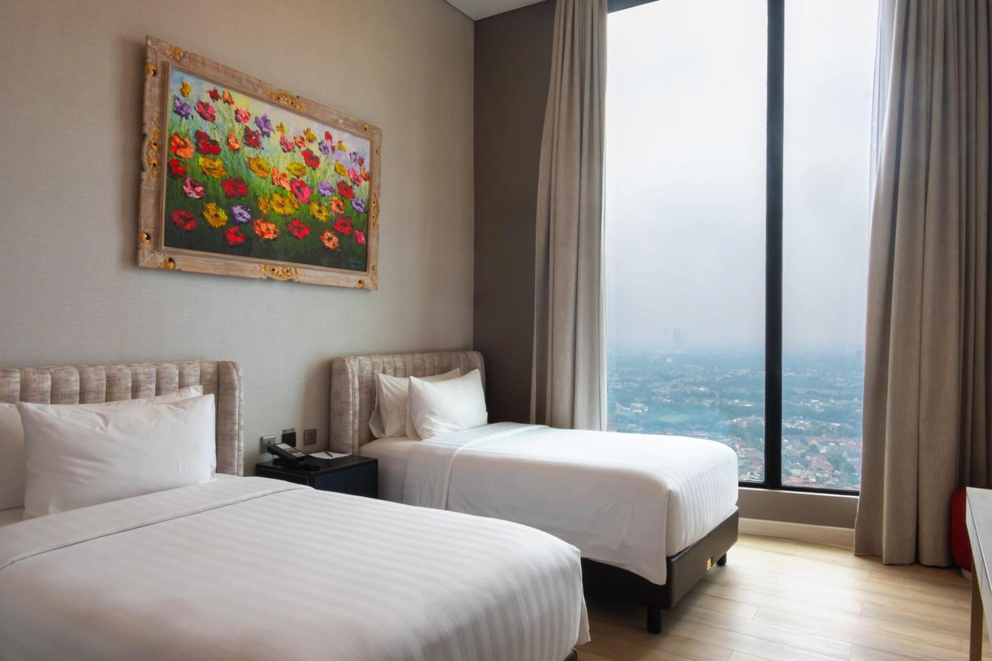 Trembesi Hotel Serpong Exterior photo