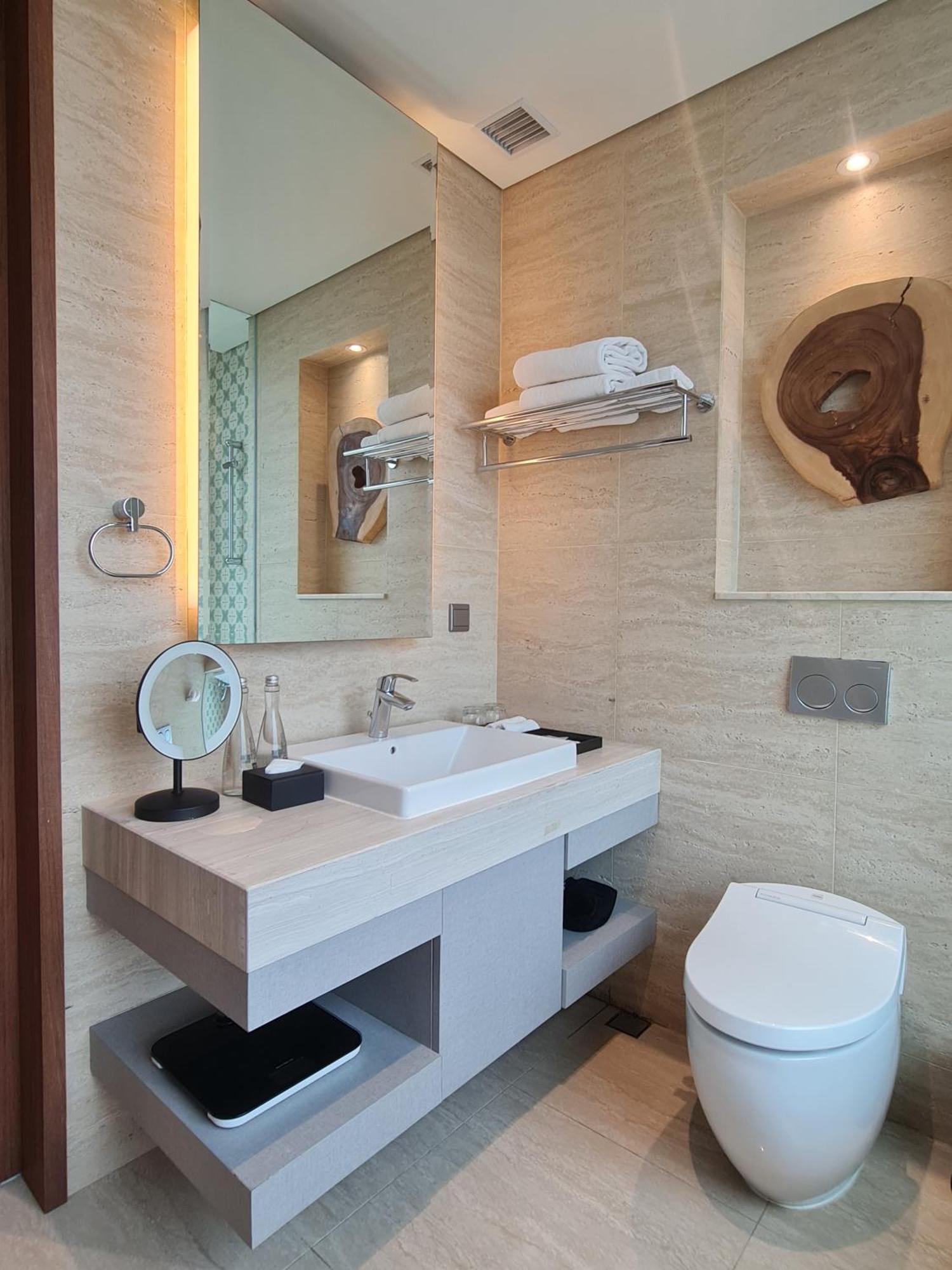 Trembesi Hotel Serpong Exterior photo
